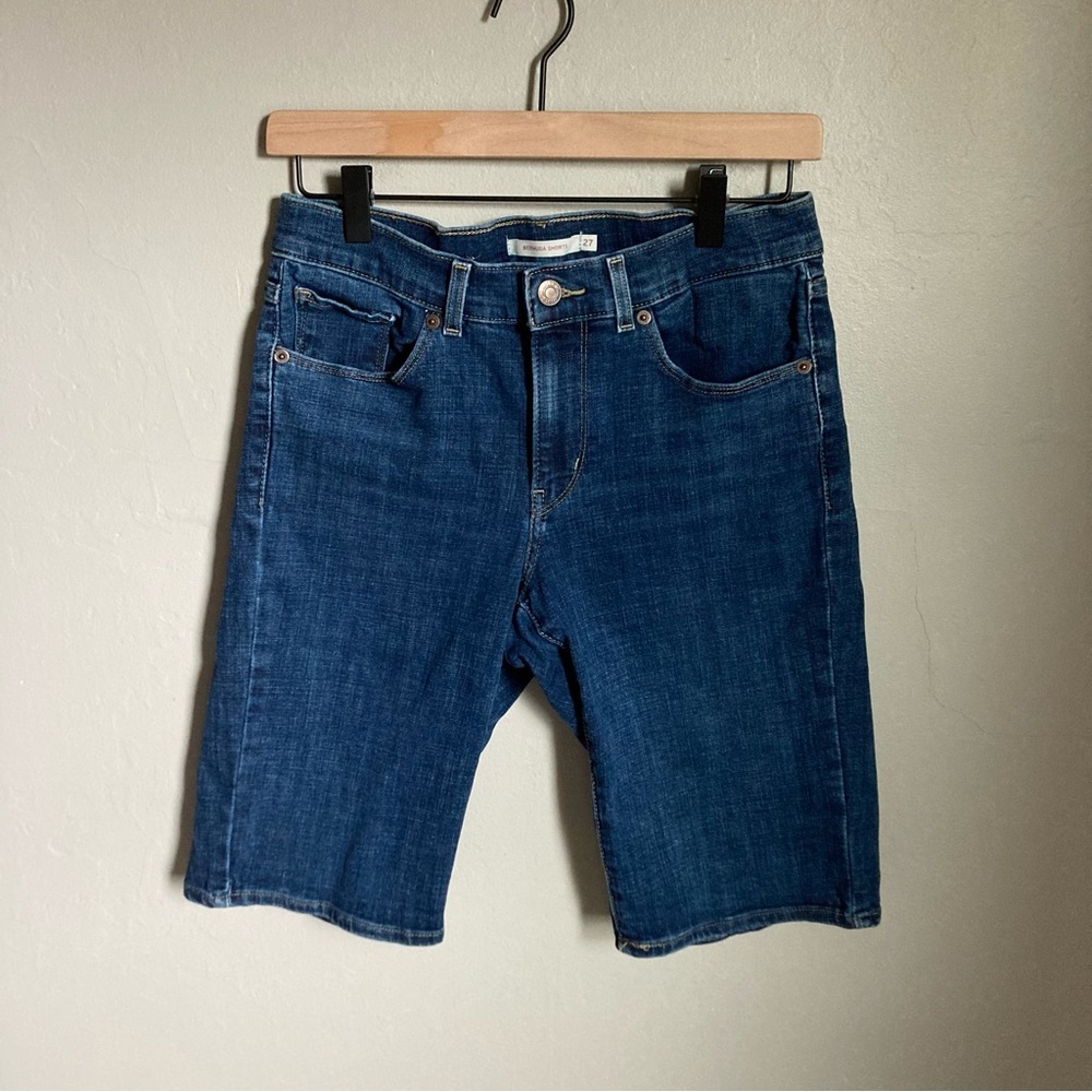 Levi’s Dark Wash Bermuda Shorts Size 27